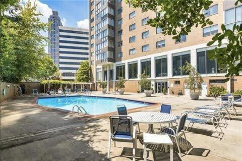Downtown Atl Condo Onsite Parking King Bed & Bonus Room Lm1901 Atlanta Exterior foto